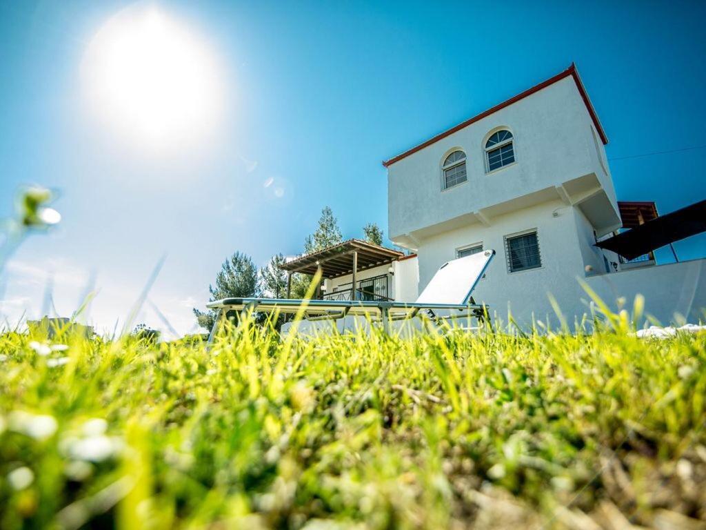 Grande Villa Hanioti Exterior photo